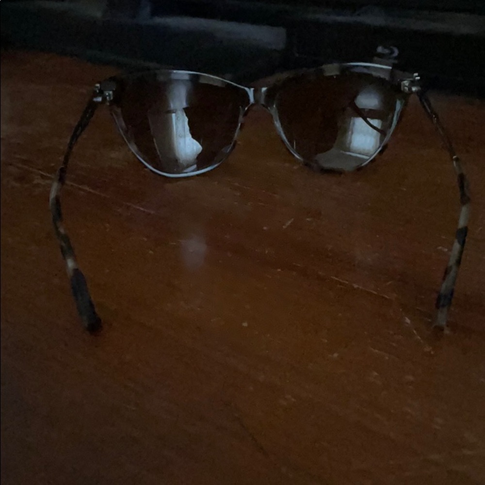 Emporio Armani Polarized sunglasses. EUC! - Picture 10 of 15